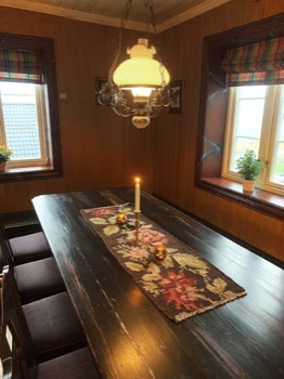  Cozy long table in a unique environment. 