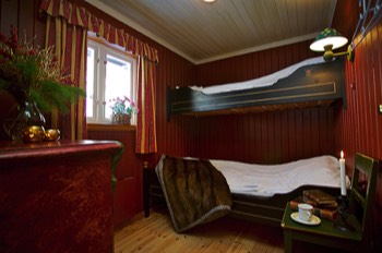  Cozy bedroom with bunk beds. Take your morning coffee in bed! 