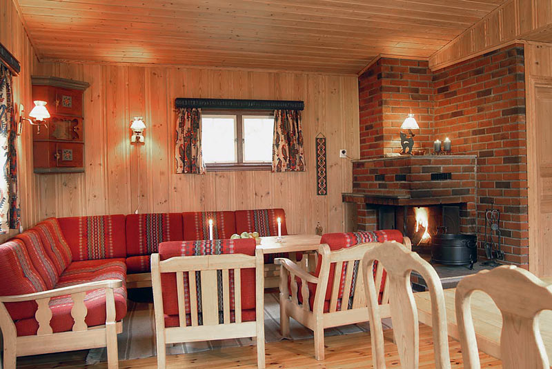  Open living room, dining room and kitchen. 